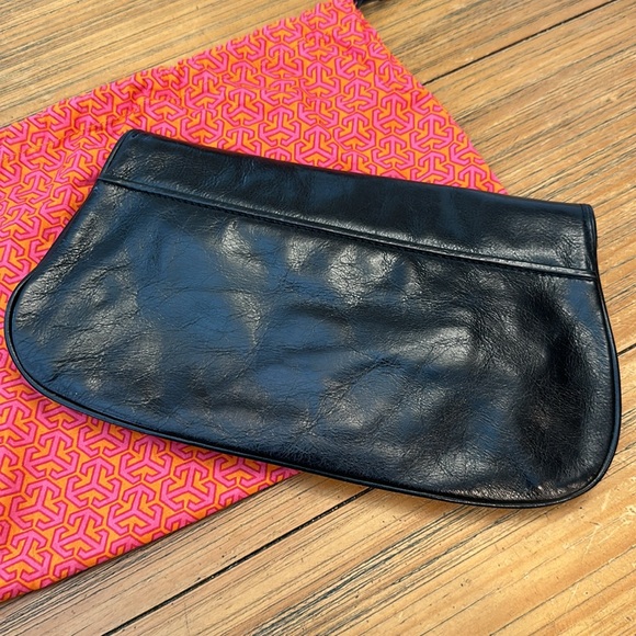 Tory Burch clutch with chain strap - Picture 10 of 10